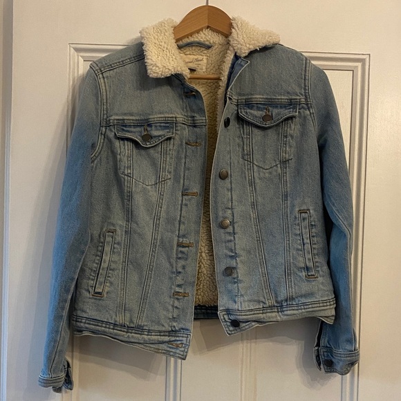 Universal Thread Denim Jacket with Sherpa Lining - Picture 1 of 3